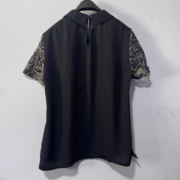 Banana Republic size medium dress shirt with lace detail - Picture 4 of 4